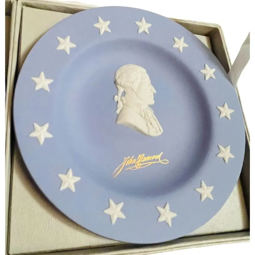 Wedgwood Jasperware Blue /White Massachusetts State Seal Series 4.25